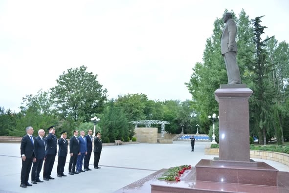. Azərbaycan Polisi: Dövlətçiliyin dayağı, cəmiyyətin etimad ünvanı