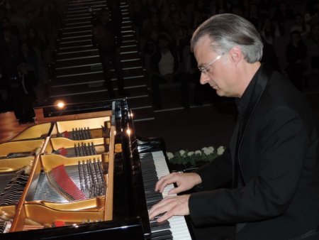 Şamaxıda altı ölkənin məşhur pianoçularının konserti keçirilmişdir