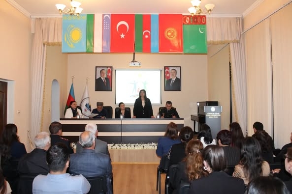 Şamaxı Rayon İcra Hakimiyyəti və ADPU-nun Şamaxı filialının birgə təşkilatçılığı ilə Beynəlxalq Ailə Gününə həsr olunmuş tədbir keçirilib.
