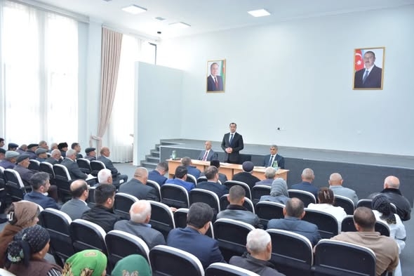 Şamaxı rayonunda səyyar qəbul: Bağırlı və Hacıqədirli kəndlərinin sosial və infrastruktur problemləri müzakirə olundu