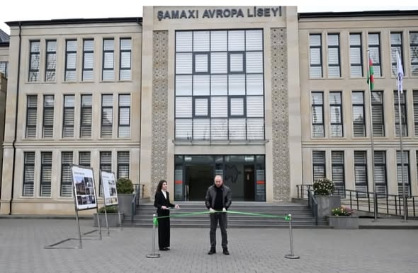 Martın 23-də Azərbaycan Respublikasının Prezidenti İlham Əliyev Heydər Əliyev Fondu tərəfindən inşa edilmiş Şamaxı Avropa liseyinin yeni binasının açılışında iştirak edib.