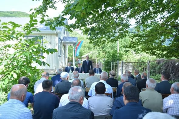 Şamaxı RİH başçısının növbəti səyyar qəbulu Birinci və İkinci Çağan kənd sakinləri ilə keçirilib