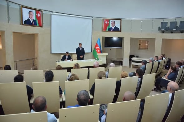Şamaxı RİH başçısı Tahir Məmmədov Yusif Məmmədəliyev qəsəbəsində sakinlərlə səyyar görüş keçirib