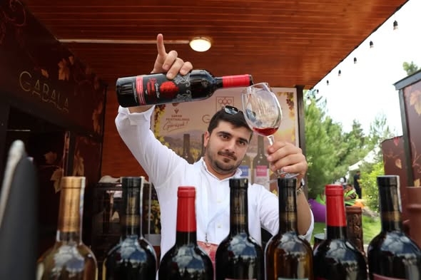Şamaxıda Üzüm və Şərab Festivalı rəngarəng proqramla başa çatıb