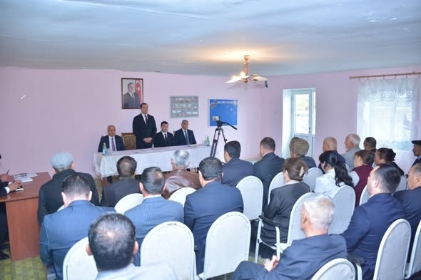 Şamaxı RİH başçısının növbəti səyyar qəbulu rayonun Qurdtəpə kənd sakinləri ilə keçirilib.
